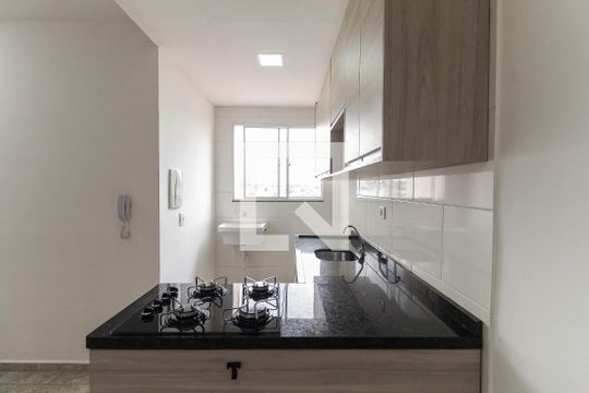 Cozinha de apartamento à venda com 2 quartos, 42m² em Vila Jacuí, São Paulo