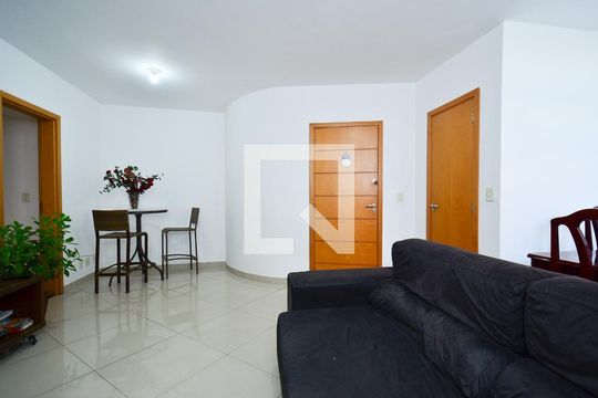 Sala de estar de apartamento para alugar com 3 quartos, 216m² em Ipiranga, Belo Horizonte