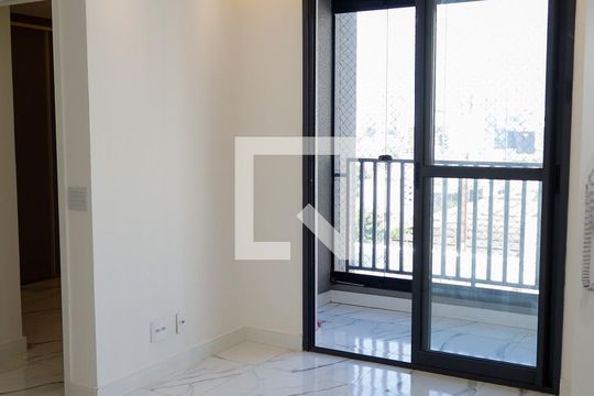Sala de apartamento para alugar com 2 quartos, 49m² em Centro, Osasco