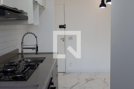 Cozinha de apartamento para alugar com 2 quartos, 49m² em Centro, Osasco