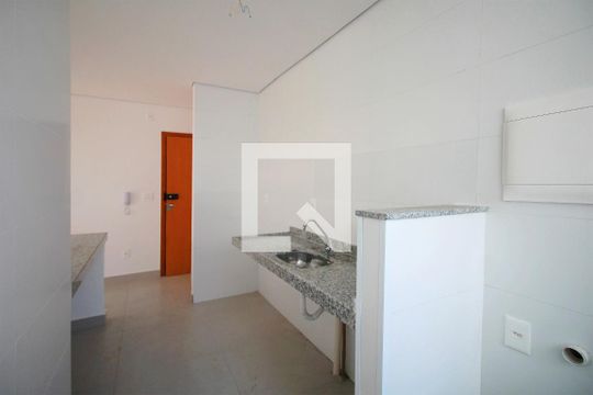 Cozinha de apartamento à venda com 2 quartos, 62m² em Buritis, Belo Horizonte