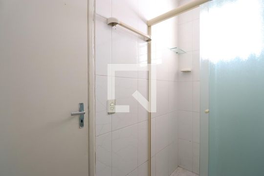 Banheiro da Suíte 4 de casa à venda com 6 quartos, 100m² em Vila Romana, São Paulo