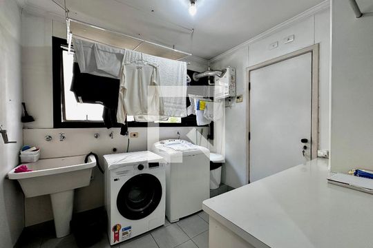 Área de Serviço de apartamento para alugar com 4 quartos, 170m² em Brooklin, São Paulo