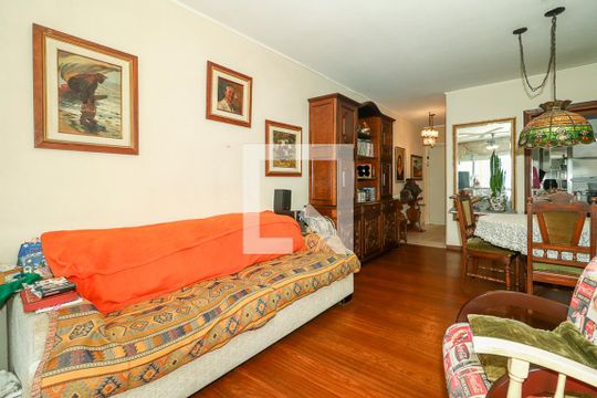 Sala de apartamento à venda com 3 quartos, 113m² em Petrópolis, Porto Alegre
