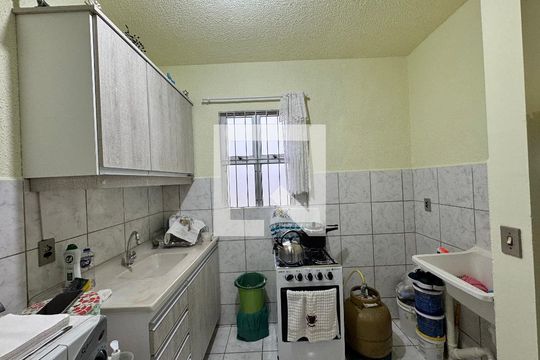 Cozinha de apartamento à venda com 2 quartos, 48m² em Campina, São Leopoldo