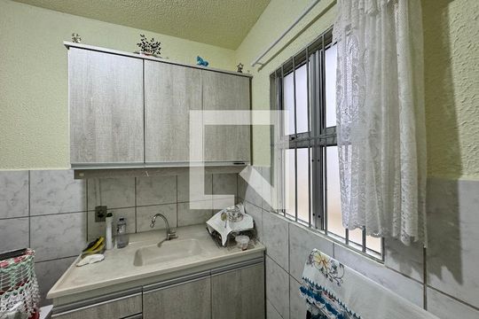 Cozinha de apartamento à venda com 2 quartos, 48m² em Campina, São Leopoldo