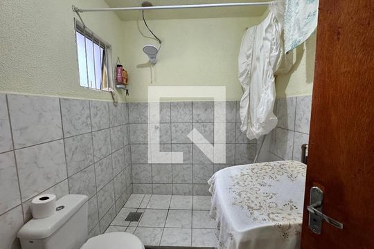 Banheiro de apartamento à venda com 2 quartos, 48m² em Campina, São Leopoldo