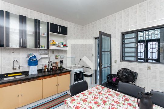 Cozinha de casa à venda com 3 quartos, 279m² em Perdizes, São Paulo