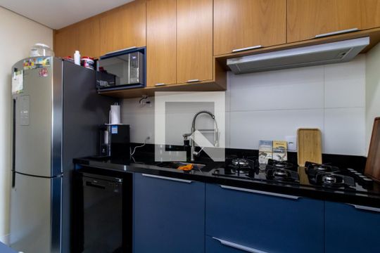 Cozinha de apartamento à venda com 2 quartos, 70m² em Vila Augusta, Guarulhos
