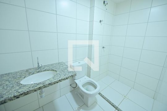 Banheiro da Suíte de apartamento à venda com 2 quartos, 65m² em Parque Amazonia, Goiânia
