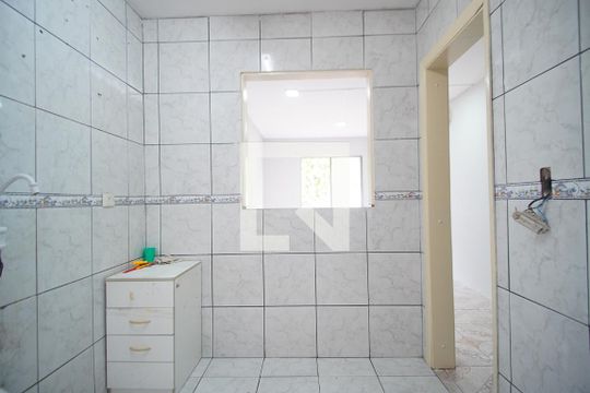 Cozinha de apartamento à venda com 2 quartos, 68m² em Agronomia, Porto Alegre