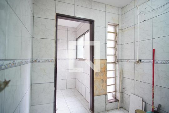 Cozinha de apartamento à venda com 2 quartos, 68m² em Agronomia, Porto Alegre