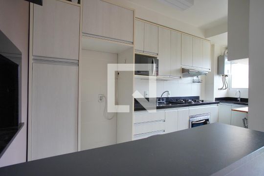 Cozinha de apartamento para alugar com 2 quartos, 66m² em Morro Santana, Porto Alegre