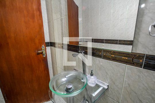 Lavabo de casa para alugar com 3 quartos, 160m² em Vila Luzita, Santo André