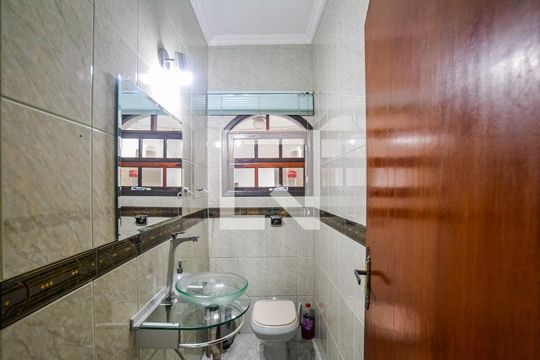 Lavabo de casa para alugar com 3 quartos, 160m² em Vila Luzita, Santo André