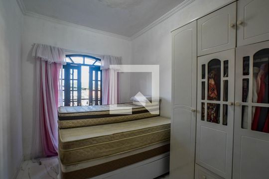 Quarto 1 de casa para alugar com 3 quartos, 160m² em Vila Luzita, Santo André