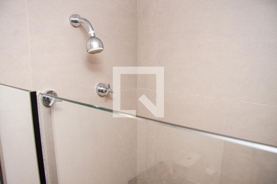 Banheiro de kitnet/studio à venda com 1 quarto, 18m² em Perdizes, São Paulo