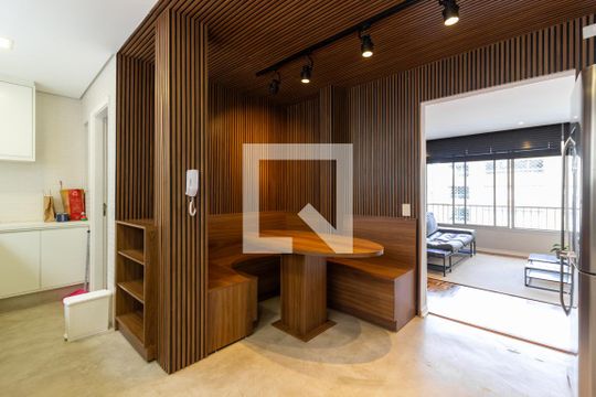 Cozinha e Área de Serviço de apartamento para alugar com 2 quartos, 104m² em Cerqueira César, São Paulo