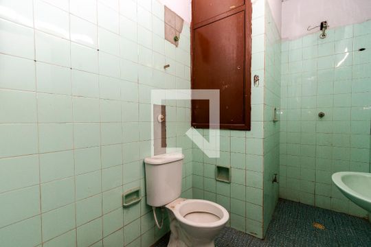 Banheiro de casa para alugar com 1 quarto, 130m² em Granja Julieta, São Paulo