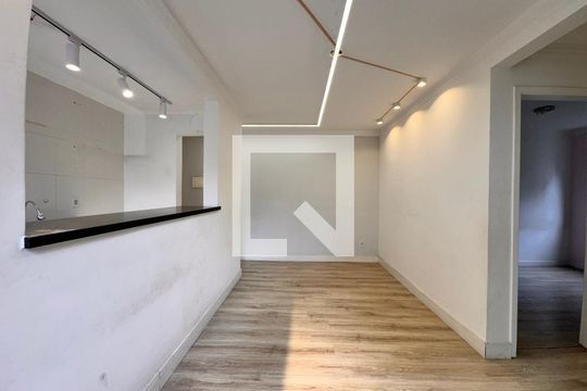 Sala de apartamento à venda com 2 quartos, 50m² em Parque Sao Vicente, Santo André