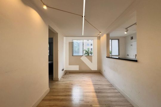 Sala de apartamento à venda com 2 quartos, 50m² em Parque Sao Vicente, Santo André