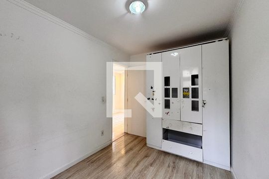 Quarto 2 de apartamento à venda com 2 quartos, 50m² em Parque Sao Vicente, Santo André