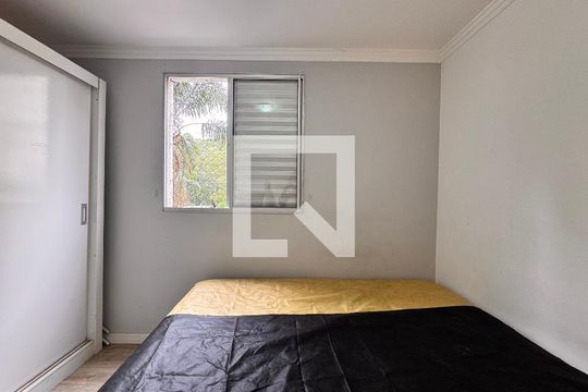 Quarto 1 de apartamento à venda com 2 quartos, 50m² em Parque Sao Vicente, Santo André