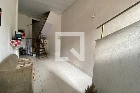 Sala 4 de casa à venda com 8 quartos, 136m² em Regina, Contagem