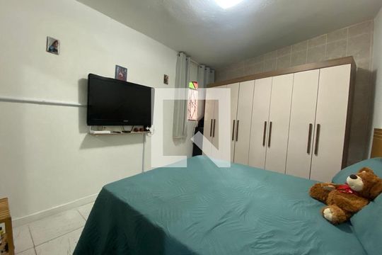 Quarto 8 de casa à venda com 8 quartos, 136m² em Regina, Contagem