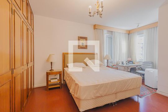 Suíte de apartamento à venda com 3 quartos, 209m² em Jardim Paulista, São Paulo
