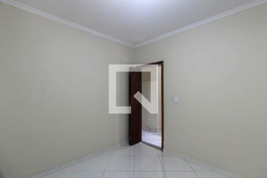 Quarto 2 de casa à venda com 4 quartos, 200m² em Jardim Santa Teresinha, São Paulo