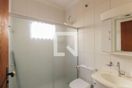 Banheiro 2 de casa à venda com 4 quartos, 200m² em Jardim Santa Teresinha, São Paulo