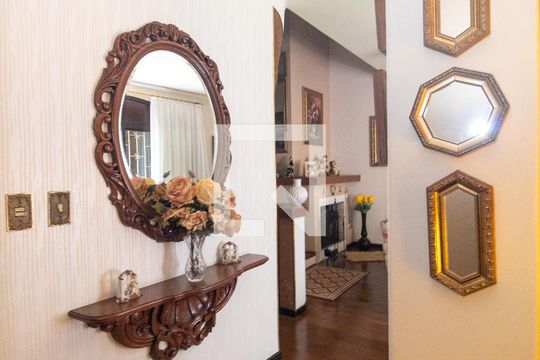 Sala de casa à venda com 4 quartos, 260m² em Nonoai, Porto Alegre