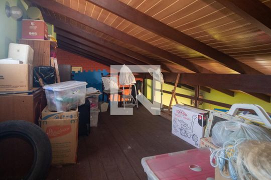 Área comum de casa à venda com 4 quartos, 260m² em Nonoai, Porto Alegre