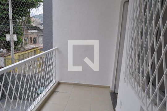 Sacada Quarto 1 de casa à venda com 2 quartos, 88m² em Piedade, Rio de Janeiro