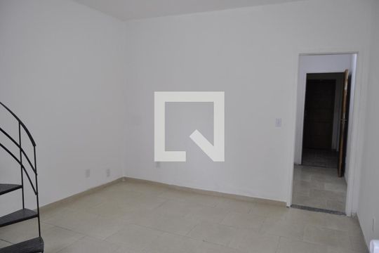 Sala de casa à venda com 2 quartos, 88m² em Piedade, Rio de Janeiro