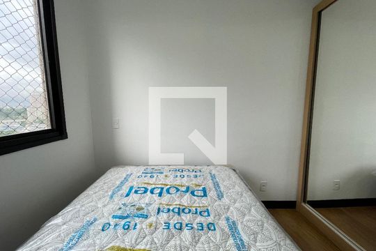 Quarto  de apartamento para alugar com 2 quartos, 44m² em Butantã, São Paulo