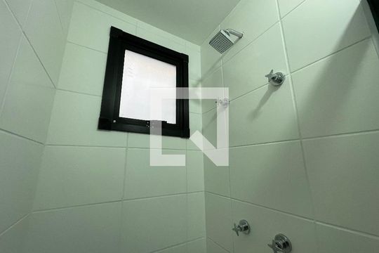 Banheiro Social de apartamento para alugar com 2 quartos, 44m² em Butantã, São Paulo
