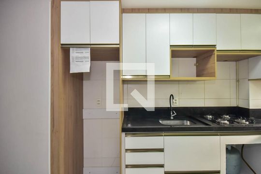 Cozinha de apartamento para alugar com 2 quartos, 41m² em Vila Andrade, São Paulo