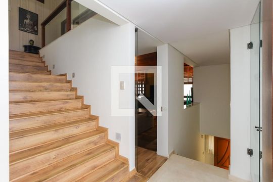 ESCADA de casa à venda com 4 quartos, 596m² em Estoril, Belo Horizonte