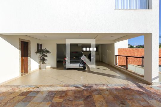 GARAGEM de casa à venda com 4 quartos, 596m² em Estoril, Belo Horizonte