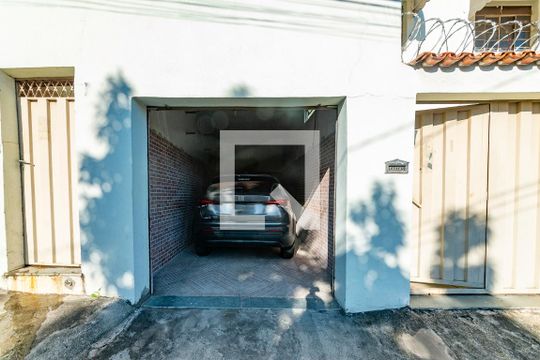 Garagem de casa à venda com 8 quartos, 350m² em Dom Bosco, Belo Horizonte