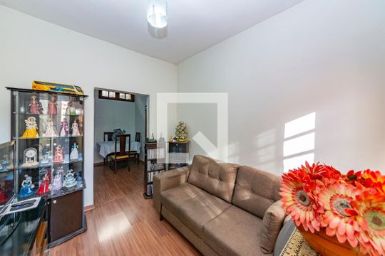 Casa à venda com 8 quartos, 350m² em Dom Bosco, Belo Horizonte