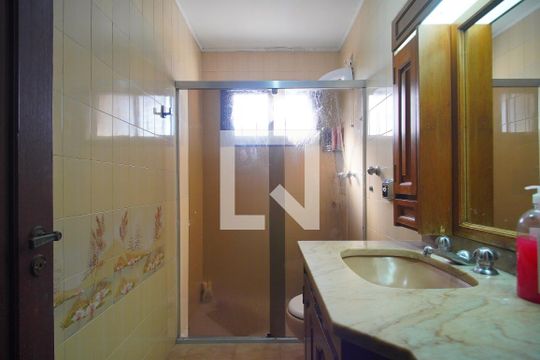 Banheiro 1 de casa para alugar com 4 quartos, 307m² em Ideal, Novo Hamburgo