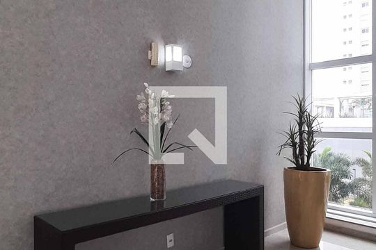 Hall de Entrada de apartamento para alugar com 2 quartos, 67m² em Centro, Osasco