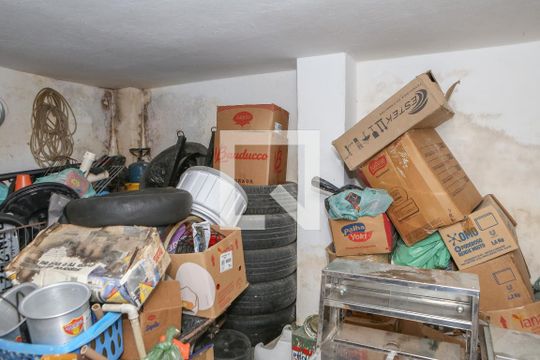 Porão de casa para alugar com 2 quartos, 75m² em Luz, São Paulo