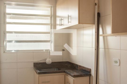 Cozinha de apartamento à venda com 2 quartos, 43m² em Vila Monte Alegre, São Paulo