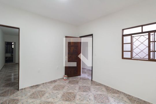 Sala de casa de condomínio para alugar com 2 quartos, 125m² em Vila Nova Curuca, São Paulo