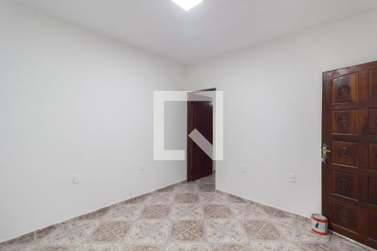 Sala de casa de condomínio para alugar com 2 quartos, 125m² em Vila Nova Curuca, São Paulo