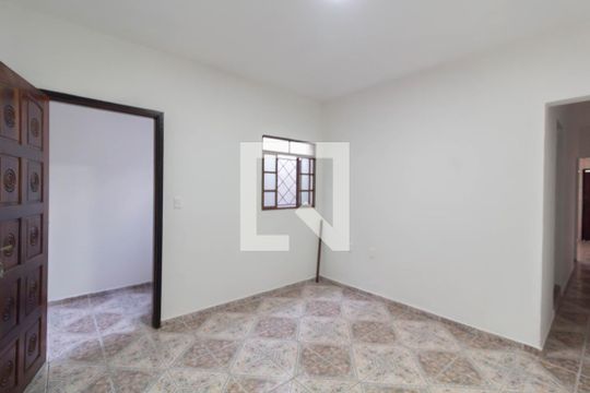 Sala de casa de condomínio para alugar com 2 quartos, 125m² em Vila Nova Curuca, São Paulo